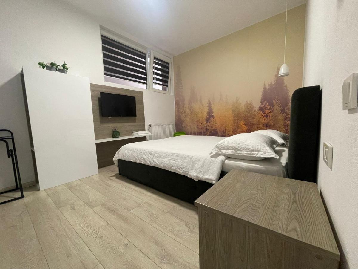 Pensiunea Prestige House Curtea de Argeş Екстериор снимка