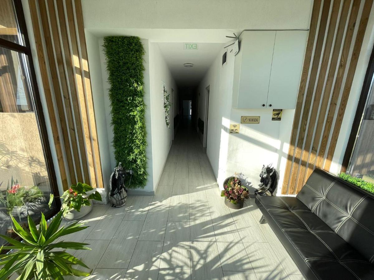 Pensiunea Prestige House Curtea de Argeş Екстериор снимка