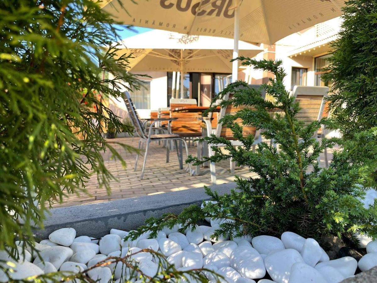 Pensiunea Prestige House Curtea de Argeş Екстериор снимка