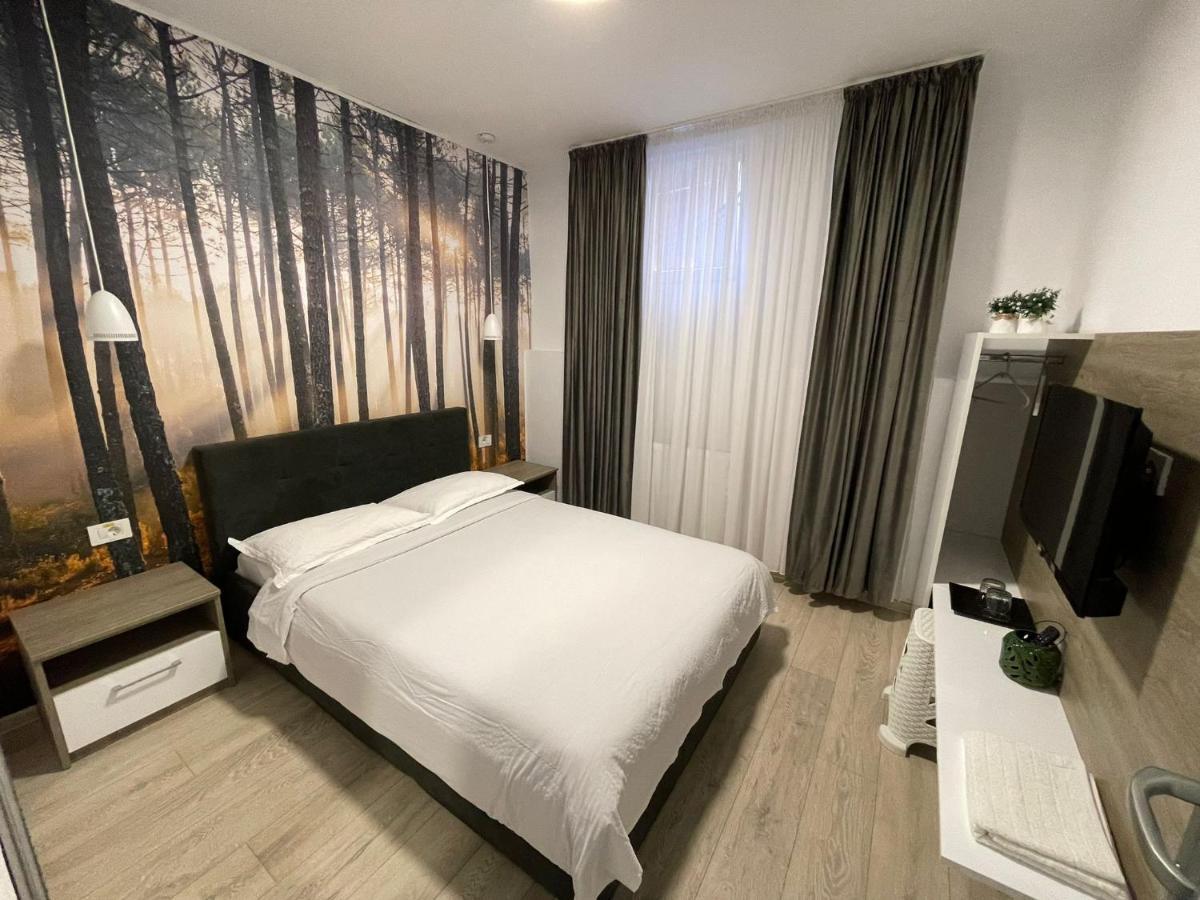 Pensiunea Prestige House Curtea de Argeş Екстериор снимка