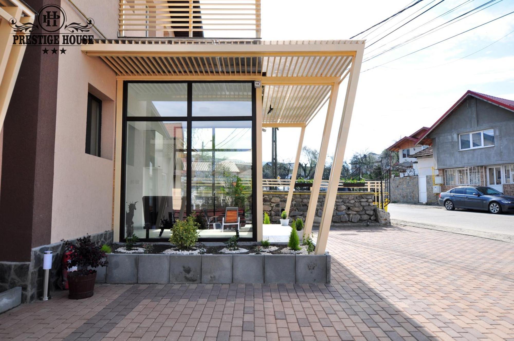 Pensiunea Prestige House Curtea de Argeş Екстериор снимка