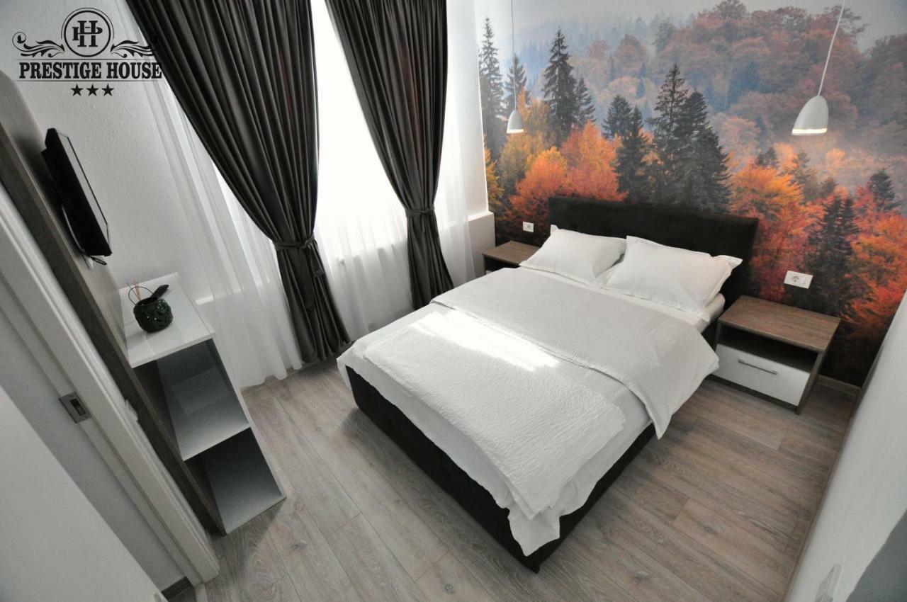 Pensiunea Prestige House Curtea de Argeş Екстериор снимка