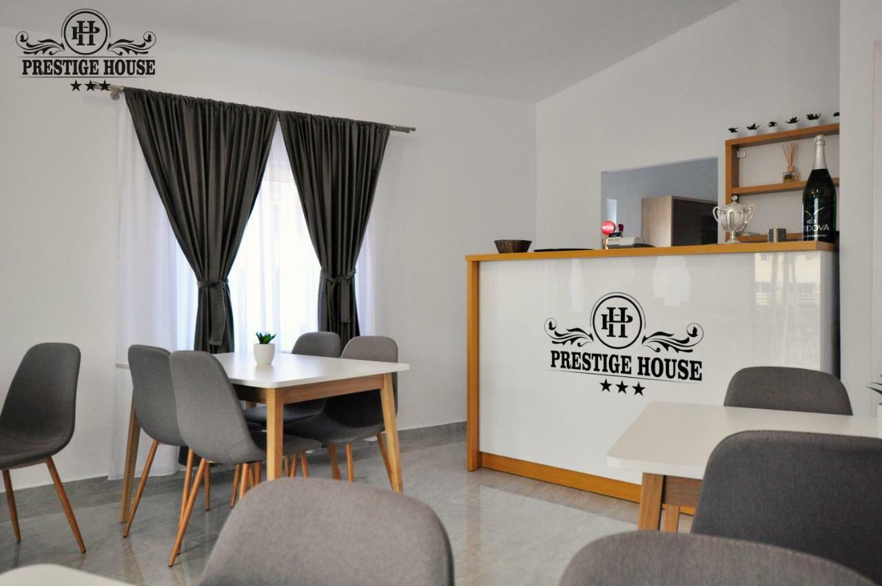 Pensiunea Prestige House Curtea de Argeş Екстериор снимка